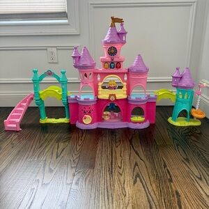 VTech Go Go Smart Friends Enchanted Princess Palace Castle Musical Lights 4Ft